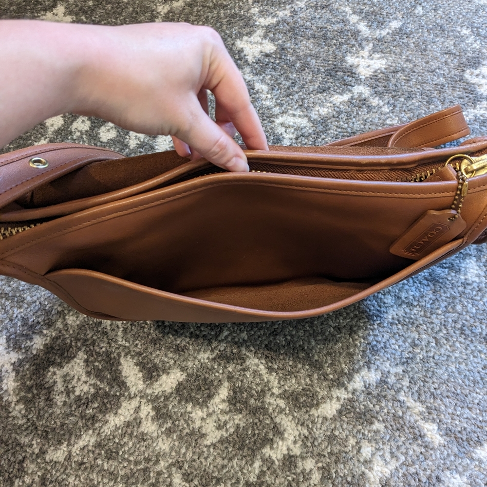 Vintage Coach 9951 Patricia Legacy Crossbody Purse - Picture 3 of 6